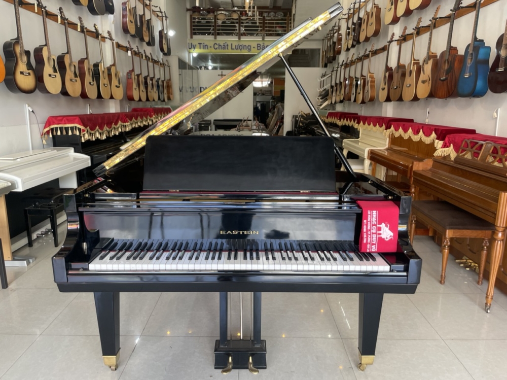 Grand piano EASTEIN